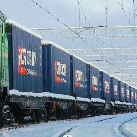 การขนส่งทางรถไฟจากจีนไปยังไอร์แลนด์สวีเดน Door To-Door Shipping International