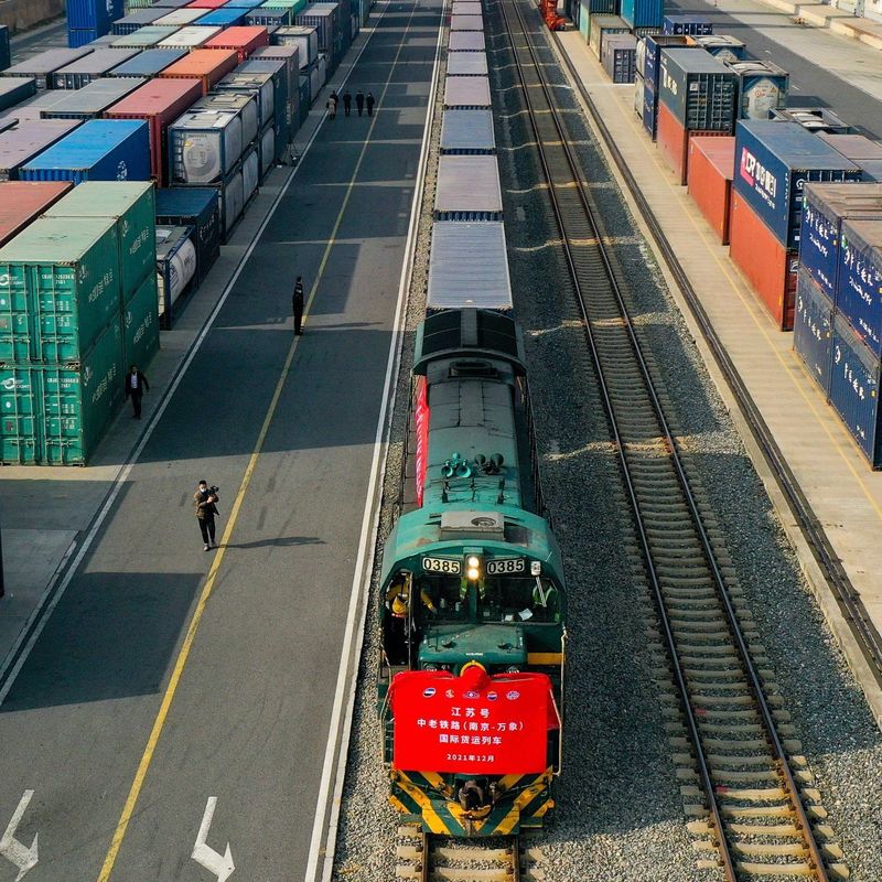 Iso 9001 Lcl บริการขนส่งสินค้าทางรถไฟ China Yiwu To Spain Logistics Delivery